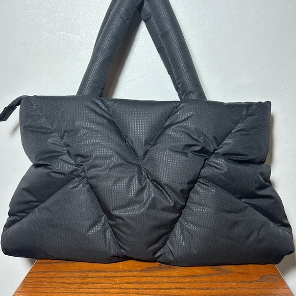 Flufie Shoulder Bag Jet Black Classic Quilted with Body Long Strap Puffer - Picture 4 of 8